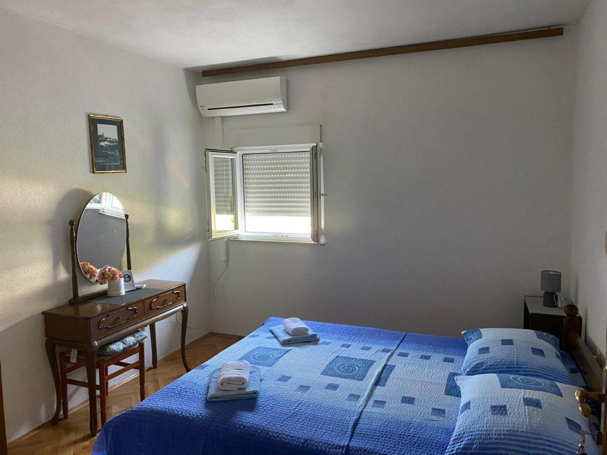 Apartmani Udovicic Trogir Eksteriør billede